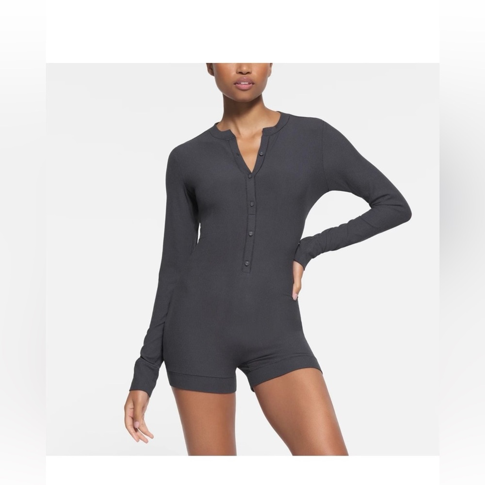 COPY - Skims buttom up Henley Onesie